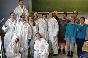 Die Klasse 10a hat ihr Zimmer bereits neu gestrichen.